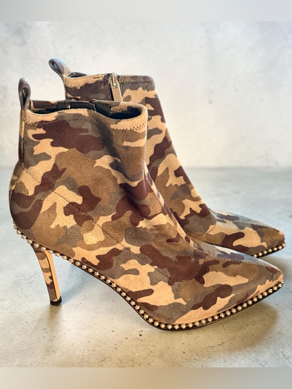 BCBG Camouflage Pointed-Toe Studded Stiletto Ankle Boots – Size 9.5